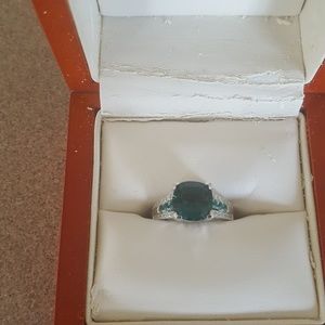 Emerald and diamond ring